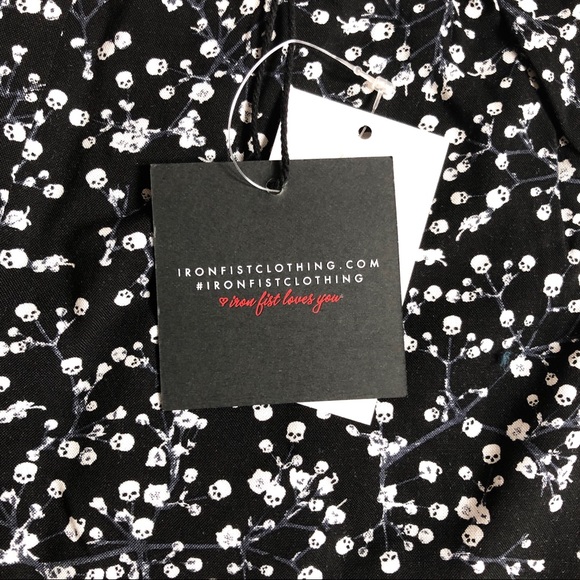 Iron Fist Death Breath Short with Skulls Size L - Picture 4 of 8